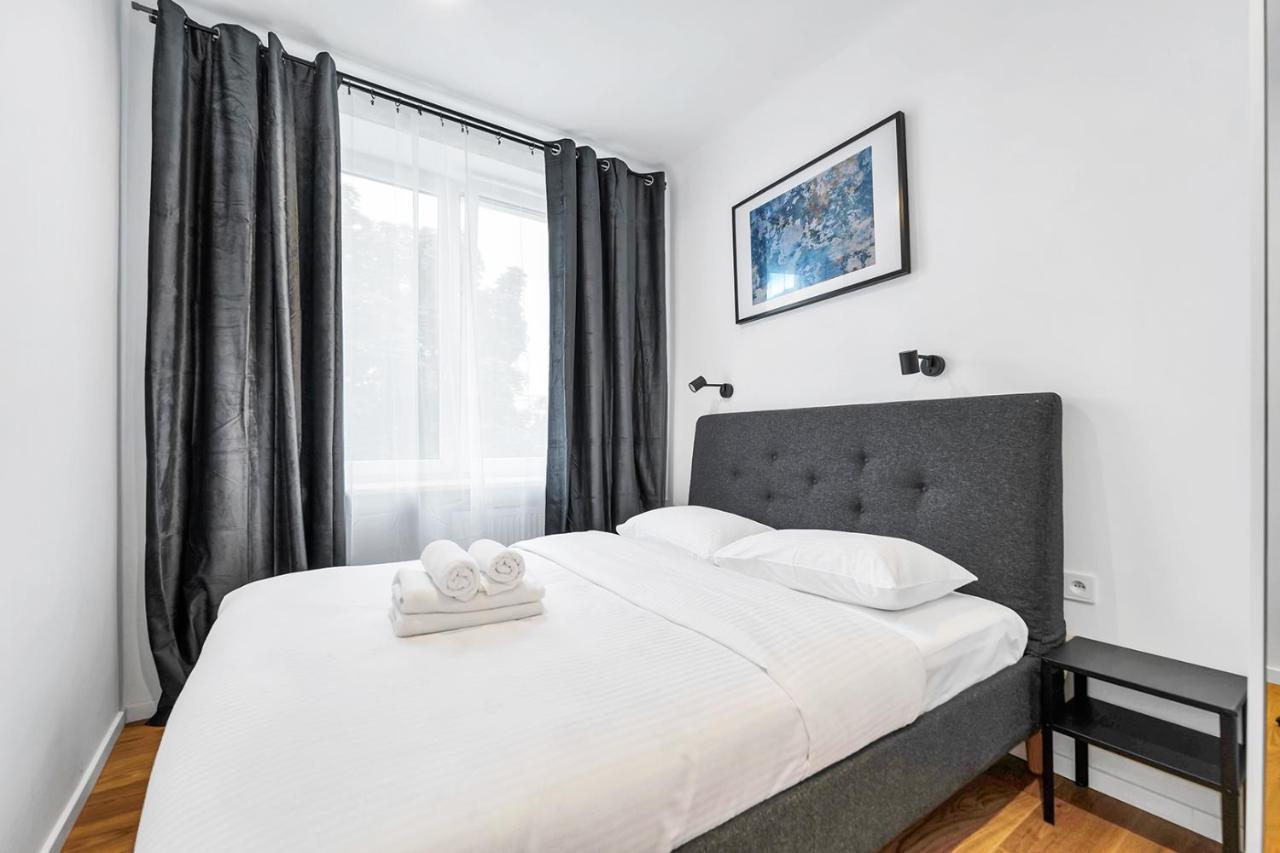 Dzielna Standard Apartment ワルシャワ エクステリア 写真